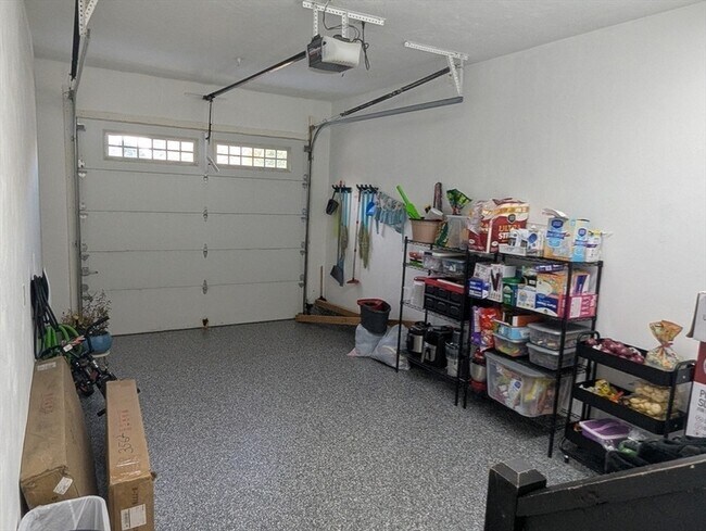 Building Photo - 1284 County St