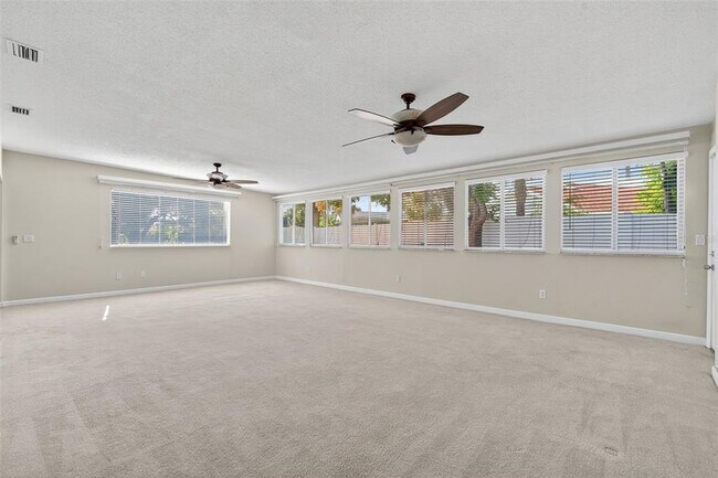 Building Photo - 4300 50th Pl S