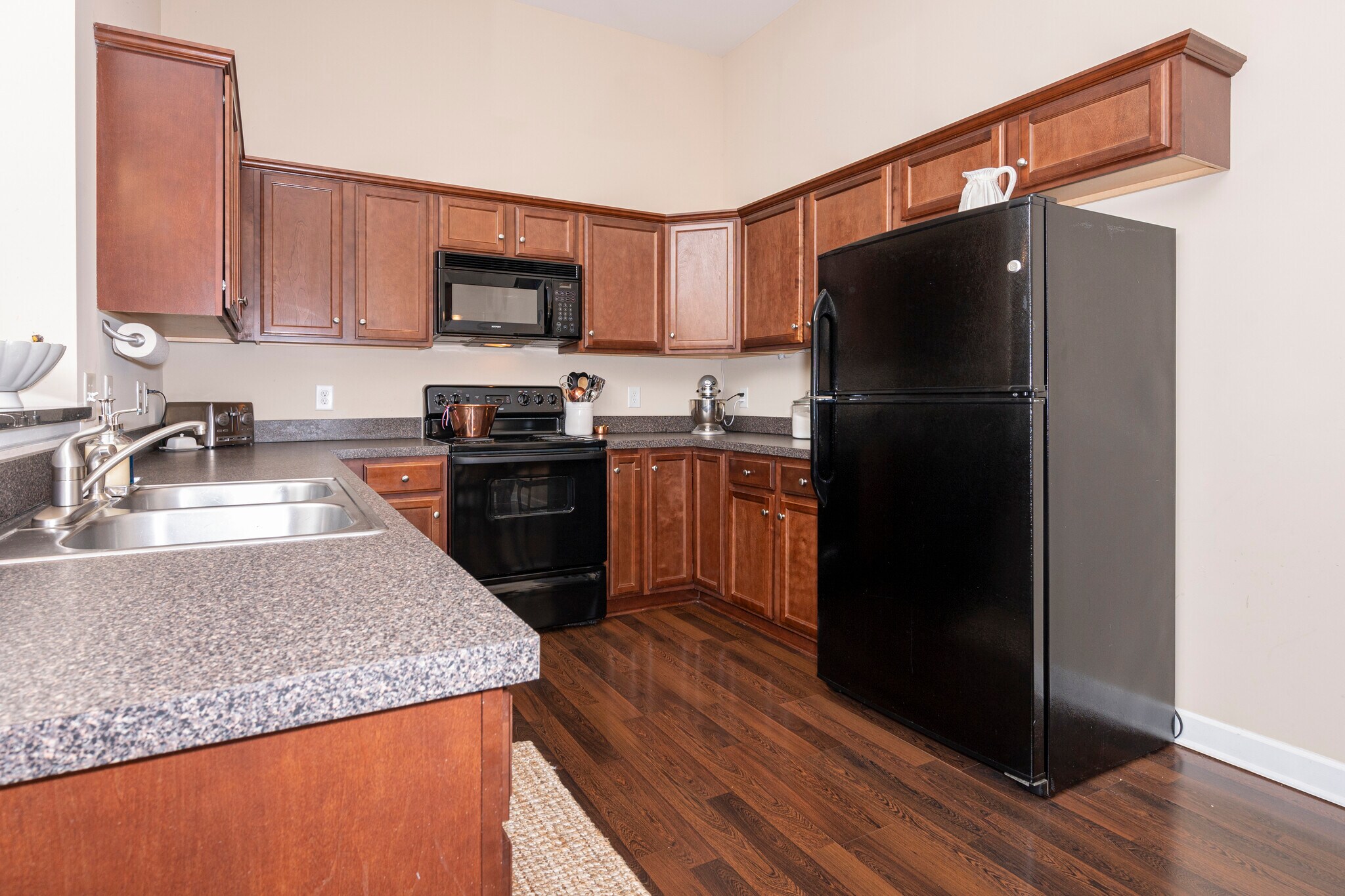 Kitchen - 4757 Tatton Park Cir