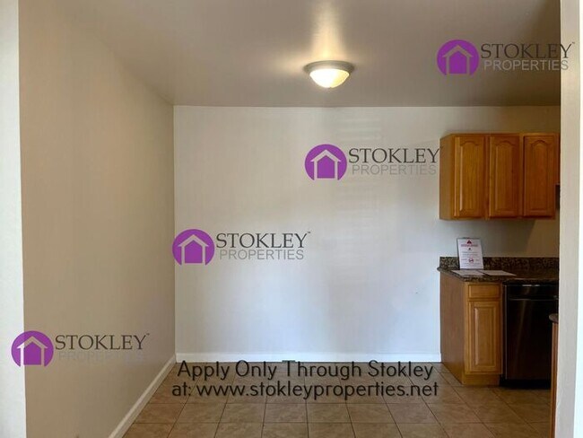 Building Photo - 1477 Marchbanks Dr