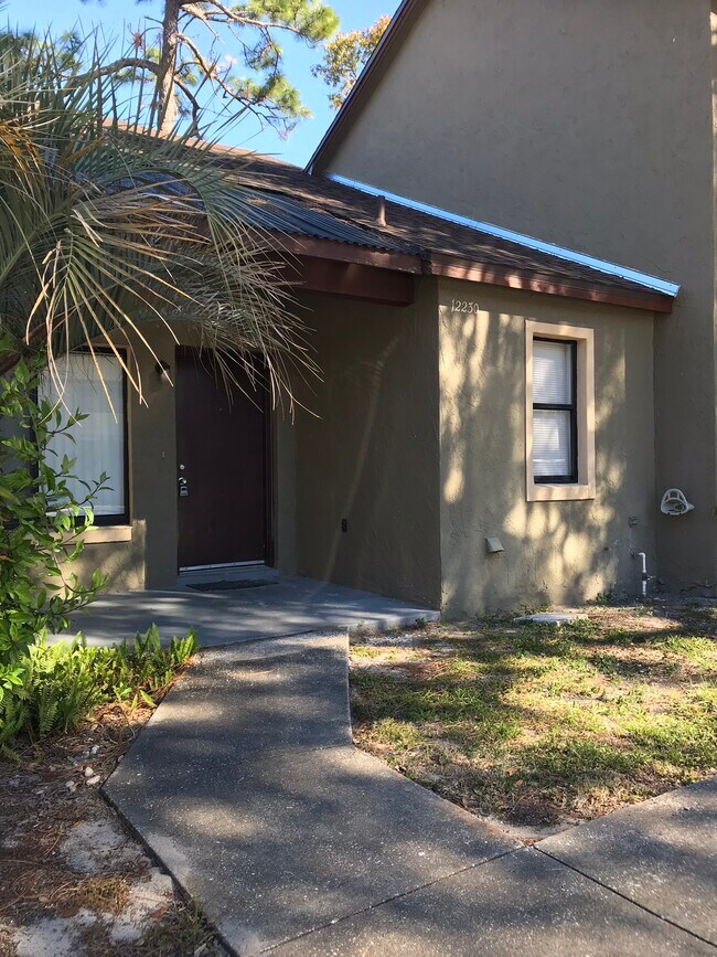 Building Photo - 12230 Fox Hound Ln