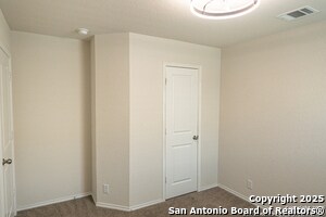 Building Photo - 1110 Andean Emerald