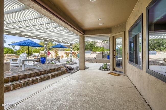 Building Photo - 10912 E Butherus Dr