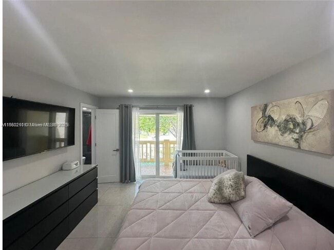 Building Photo - 8443 SW 137th Ave