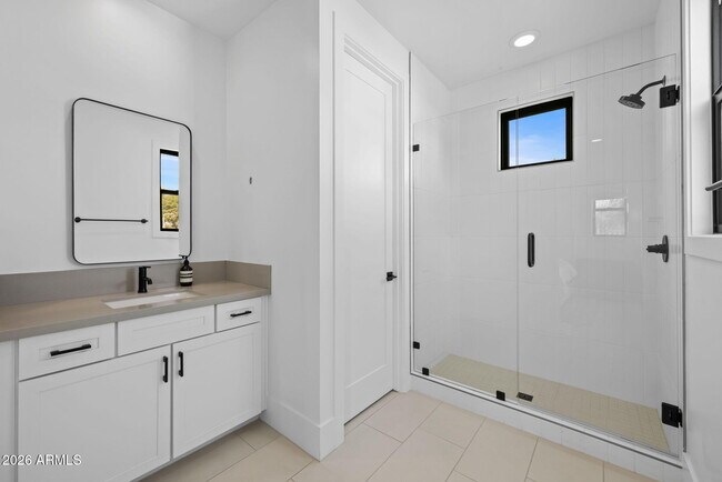 Building Photo - 4145 N 42nd Pl