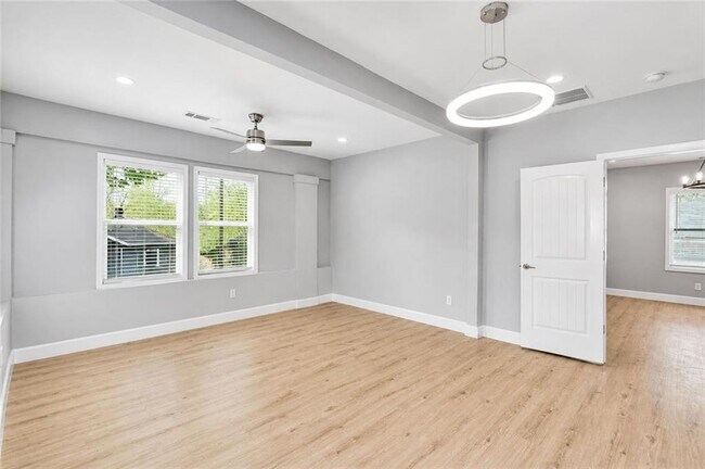Building Photo - 2203 Wingate St SW