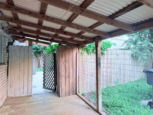 Building Photo - 7315 Housman
