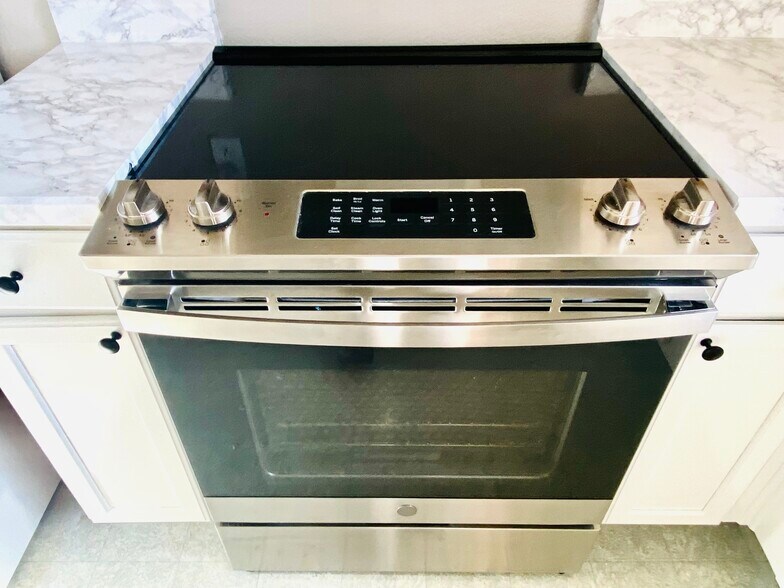 Building Photo - 3770 Strawberry Field Grv