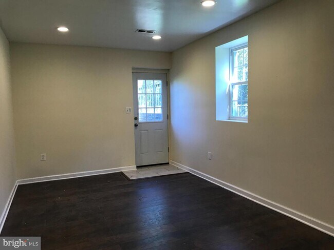 Building Photo - 13447 Chris Mar Ct