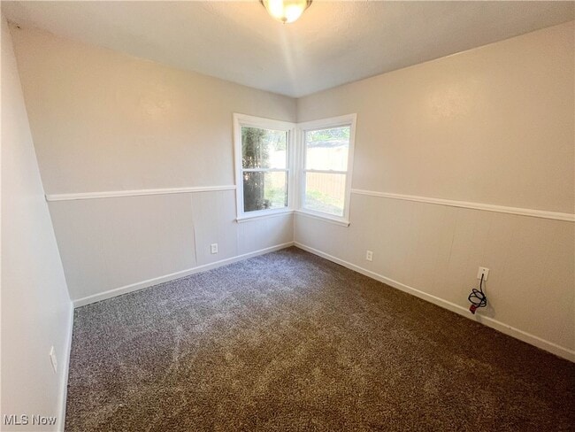 Building Photo - 2290 Suncrest Dr