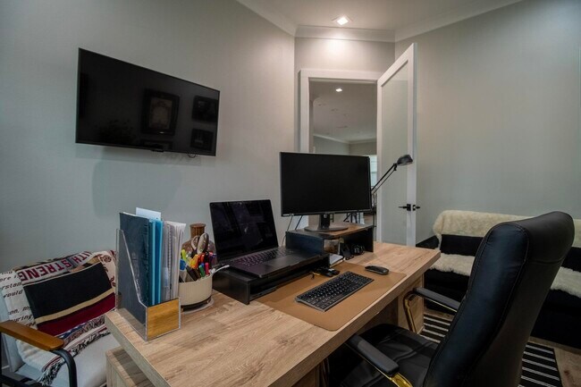 Building Photo - 154 Caraway Dr