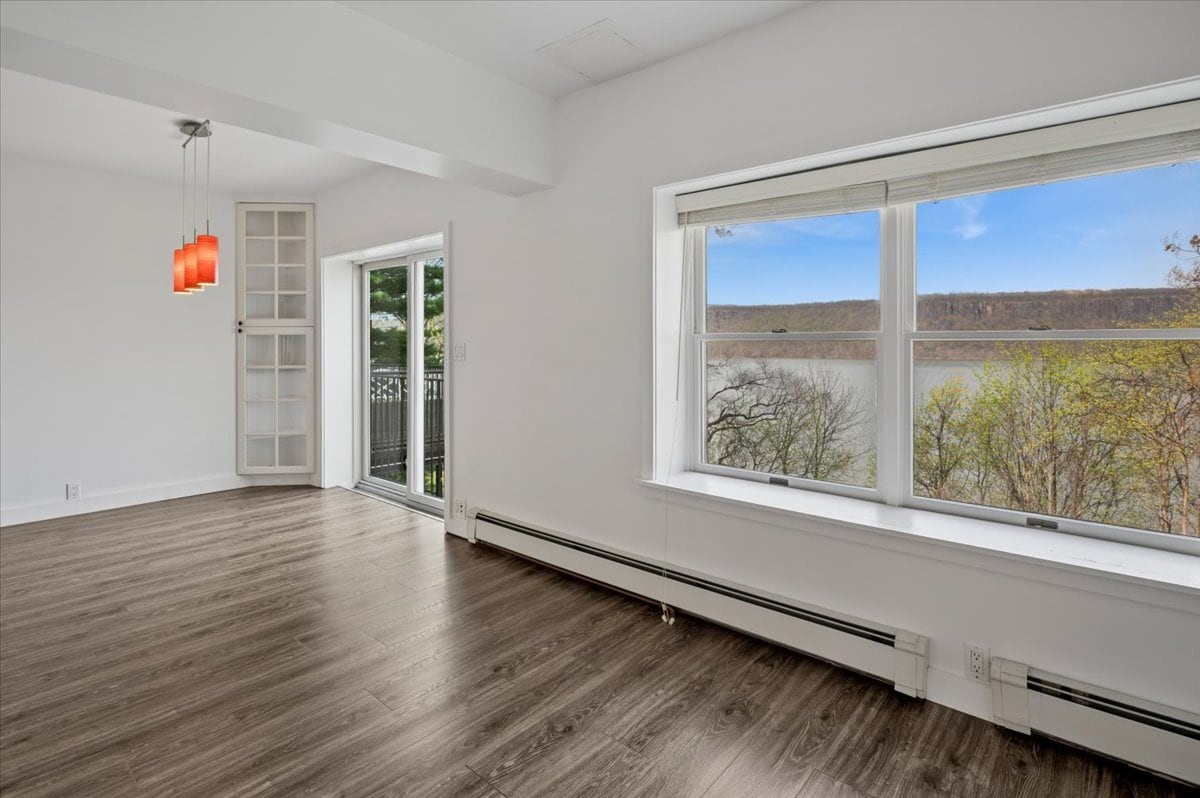 Building Photo - 727 Warburton Ave