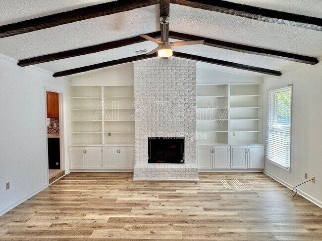 Building Photo - 2311 Cottingham Dr