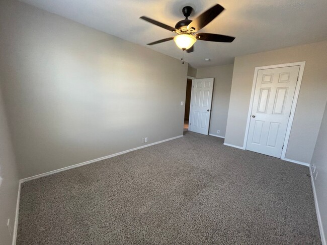 Building Photo - 7387 Countryside Grv