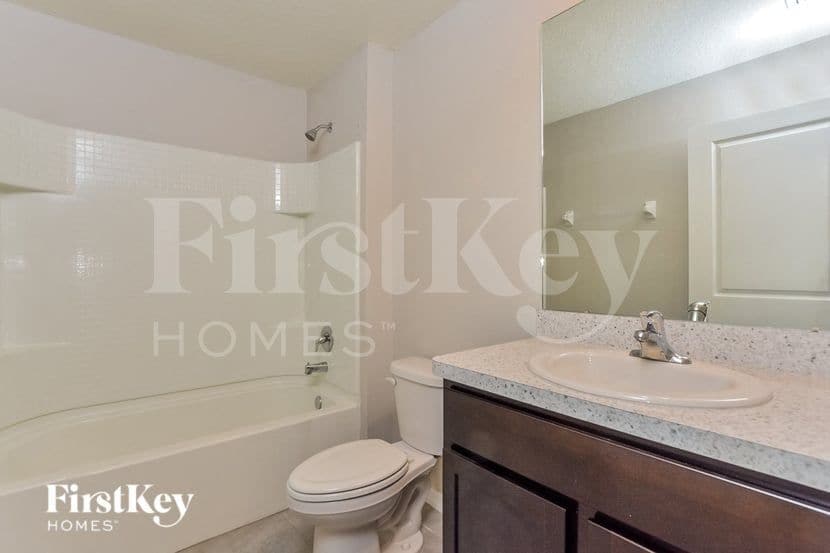 Building Photo - 8549 Triumph Cir