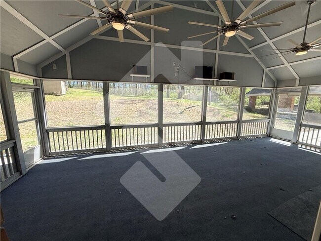 Building Photo - 3670 Gravitt Rd