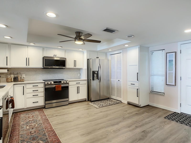 Building Photo - 175 Jimmy Buffett Mem Hwy