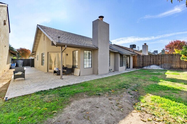 Building Photo - North Fresno 3/2