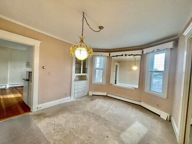 Building Photo - 17 Woodward St