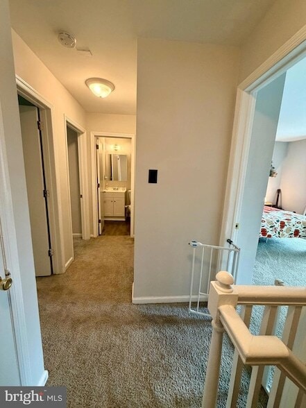 Building Photo - 415 Strathaven Ct