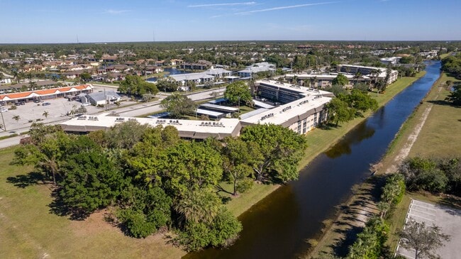 Building Photo - ** COUNTRY CLUB MANOR ** 2 BED / 2 BATH - CONDO - 55+ COMMUNITY - REMODELED - ANNUAL RENTAL