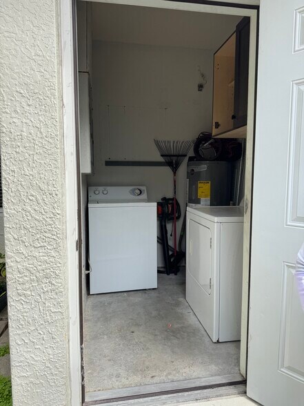 Building Photo - 2201 Sunshine Blvd