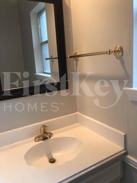 Building Photo - 12906 Elmington Ct