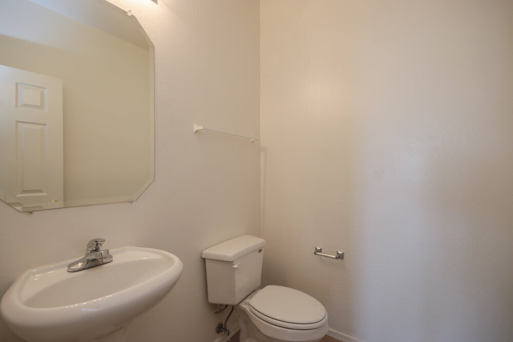 Building Photo - 1450 E Mia Ln