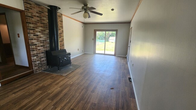 Building Photo - 4 Bed 1.5 bath in Dover