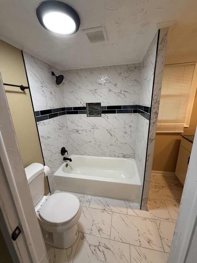 Building Photo - 91 Munson Dr