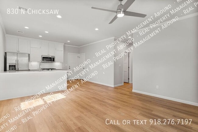 Building Photo - 830 N Chickasaw Ave