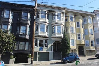 Building Photo - Coming Soon: Top Floor Flat with Updated K...