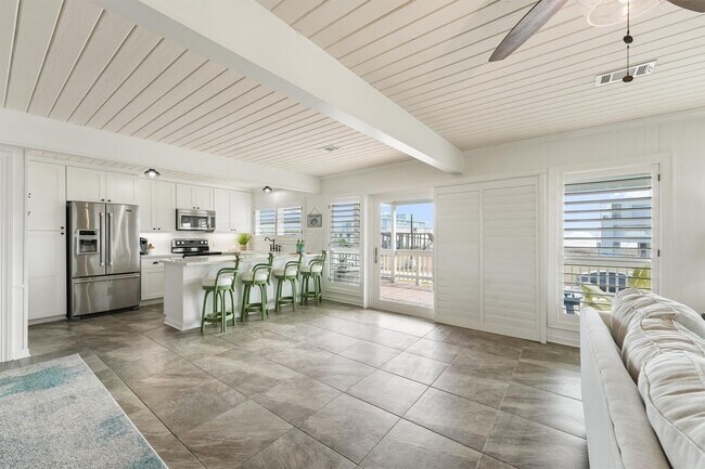 Building Photo - 16634 Jamaica Beach Rd