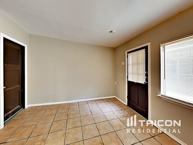 Building Photo - 235 Trudell Dr