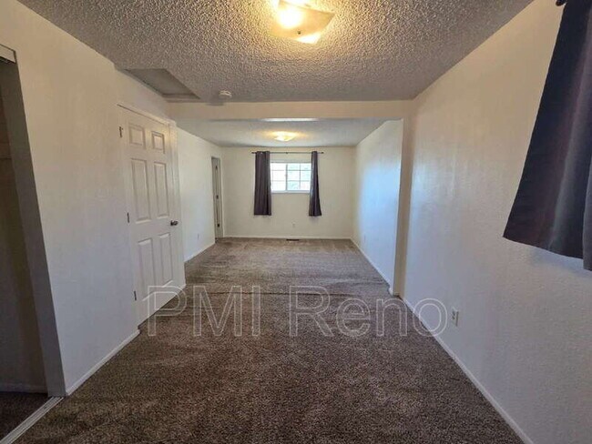 Building Photo - 14050 Tourmaline Dr