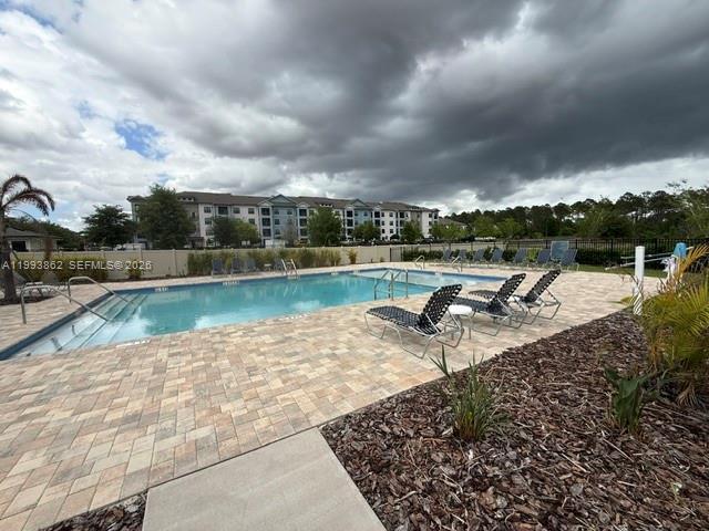 Building Photo - 9261 Gran Teatro Dr