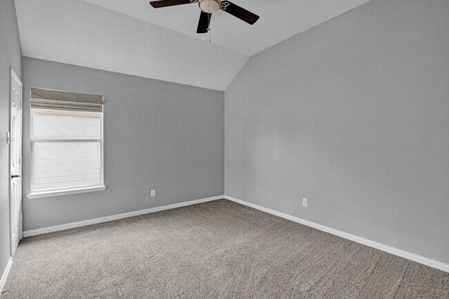 Building Photo - Meticulously Maintained McKinney Gem!
