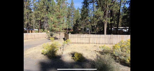 Building Photo - 19600 Manzanita Ln