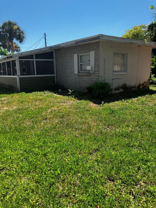Building Photo - Cottage in Ormond Beach