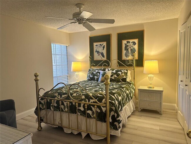 Building Photo - 5906 Doral Dr