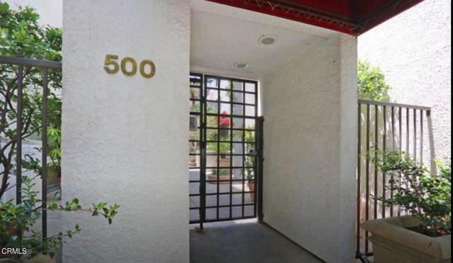 Building Photo - 500 E Del Mar Blvd