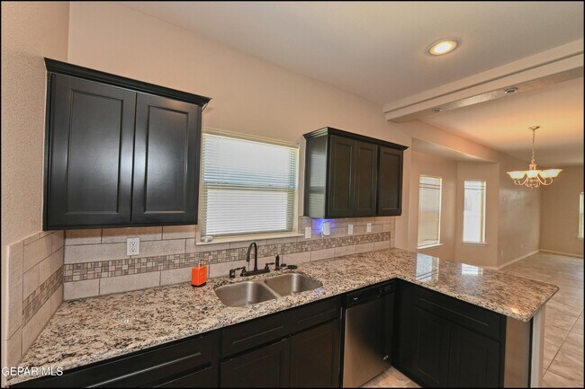 Building Photo - 373 Aidan Gordon Cir