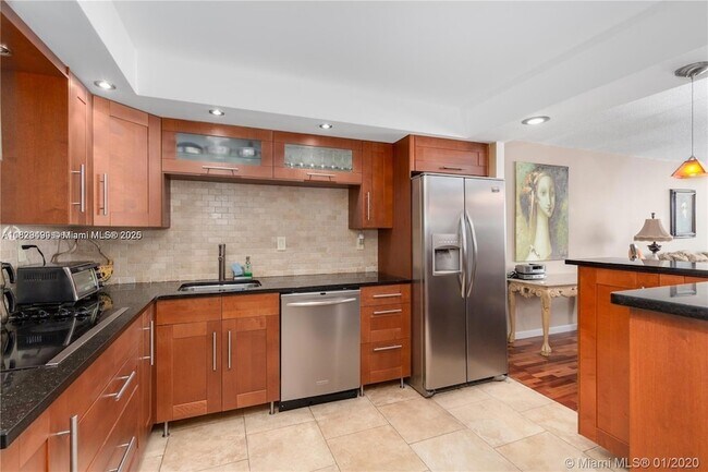 Building Photo - 18021 Biscayne Blvd