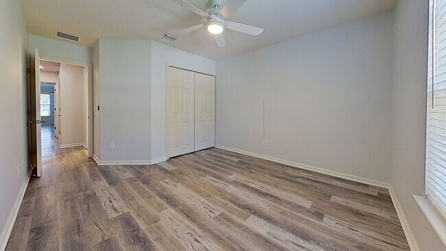 Building Photo - 12275 Deersong Dr