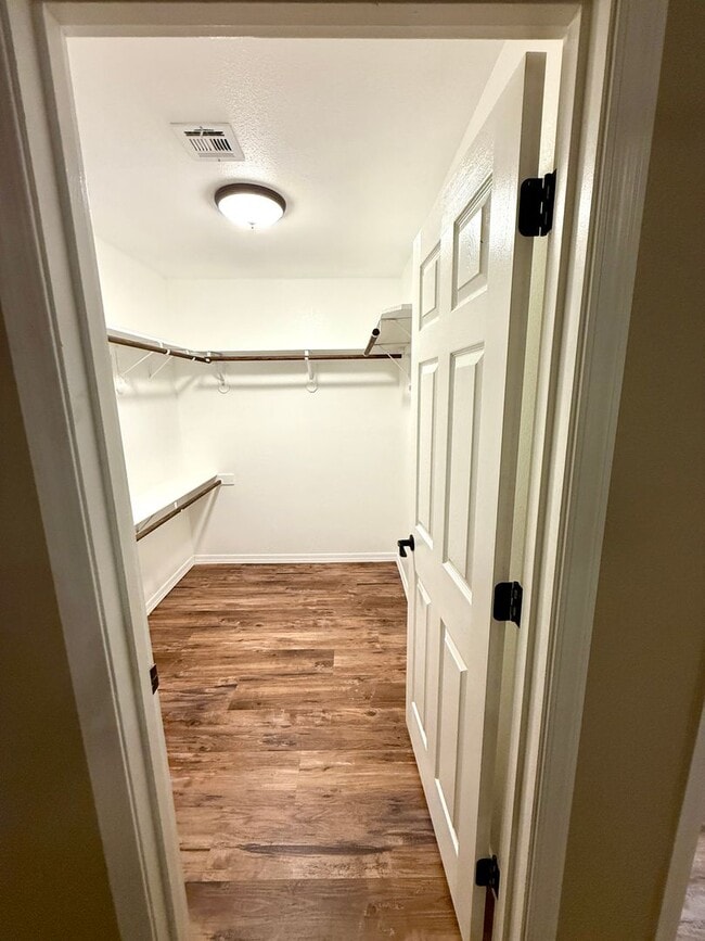 Building Photo - Beautiful 3-Bedroom Home with Solar!—Near Hualapai Mountain Rd