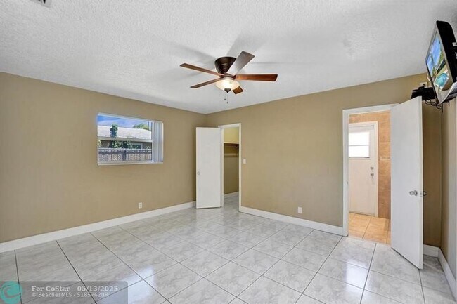 Building Photo - 5600 SW 8th St