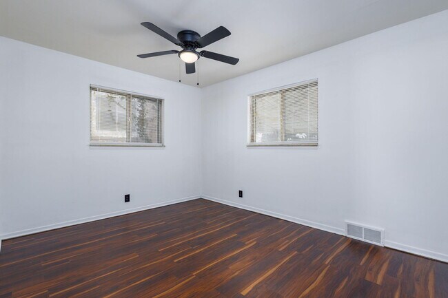 Building Photo - 11156 Outer Dr