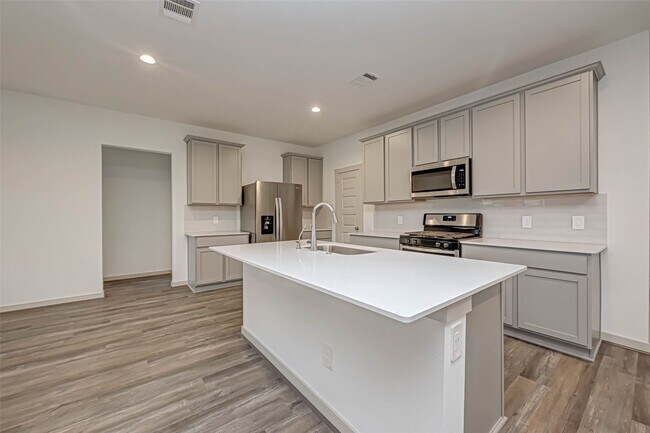 Building Photo - 3418 Lake Landing Ln