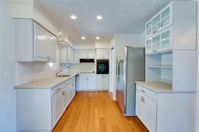 Building Photo - 3333 SE 167th Ave