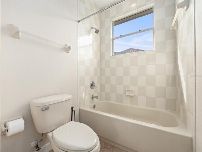 Building Photo - 488 Chelsea Ave